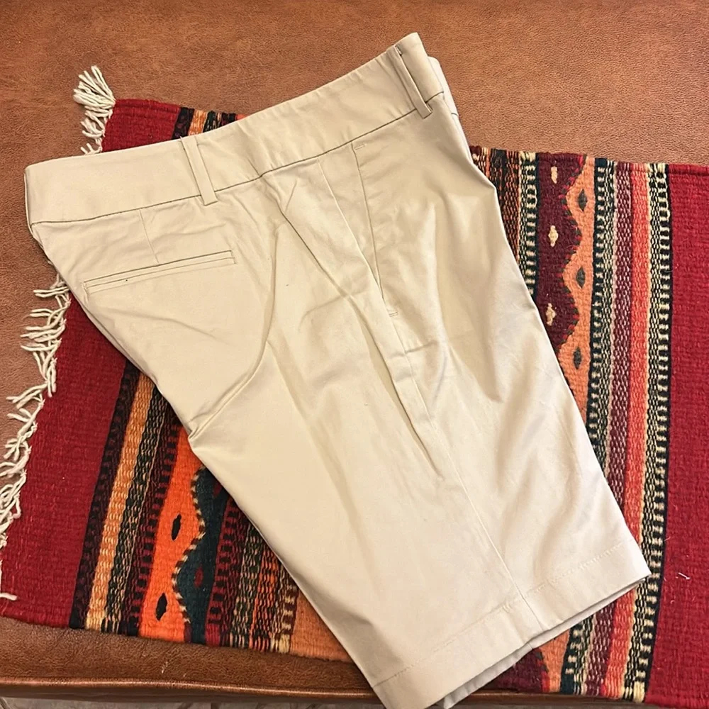 Ann Taylor BoardWalk Shorts, Size 4P, Tan, 98% Cotton, 2% Spandex, NWT